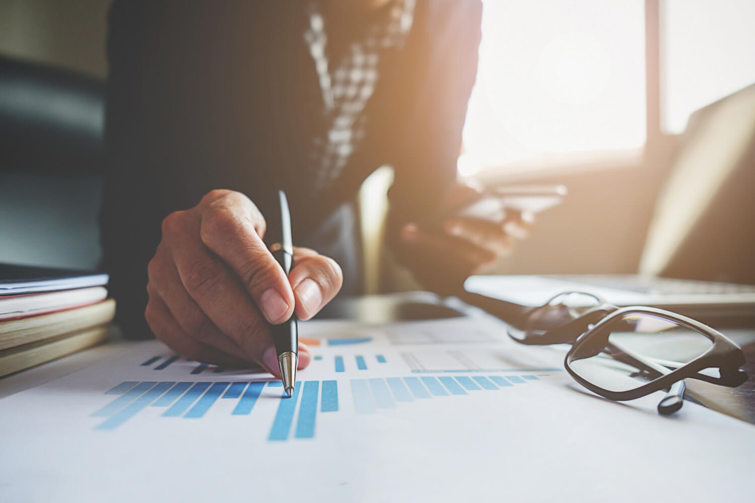 Reviewing investment performance charts